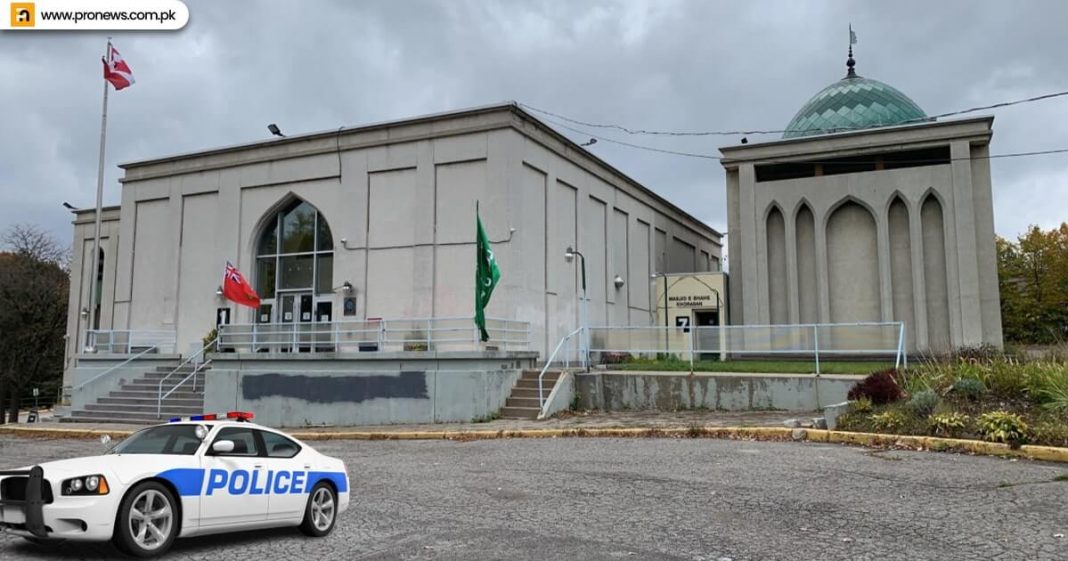 Police hunt for suspect after hate graffiti painted on Toronto mosque